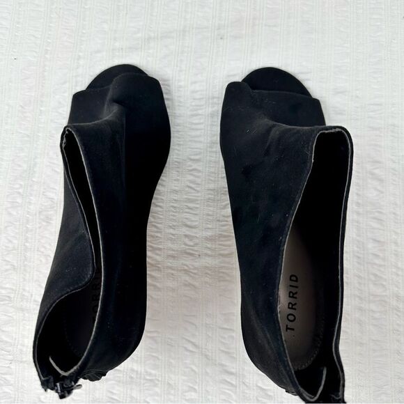 Torrid Wedge Booties- Size 11.5W - Picture 6 of 12